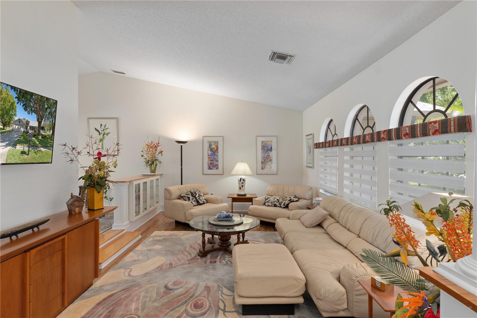 AUTUMN OAKS - Residential