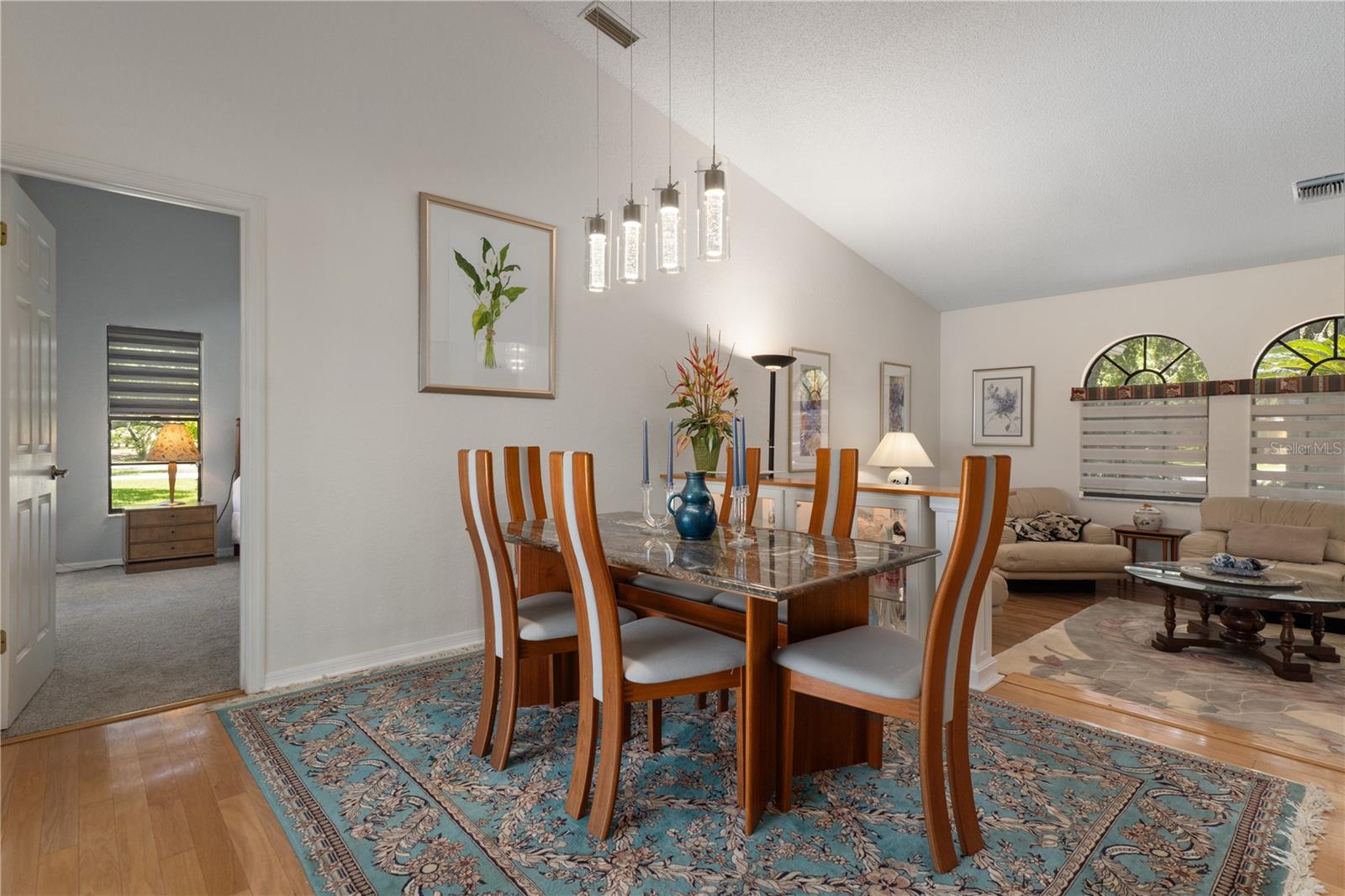 AUTUMN OAKS - Residential