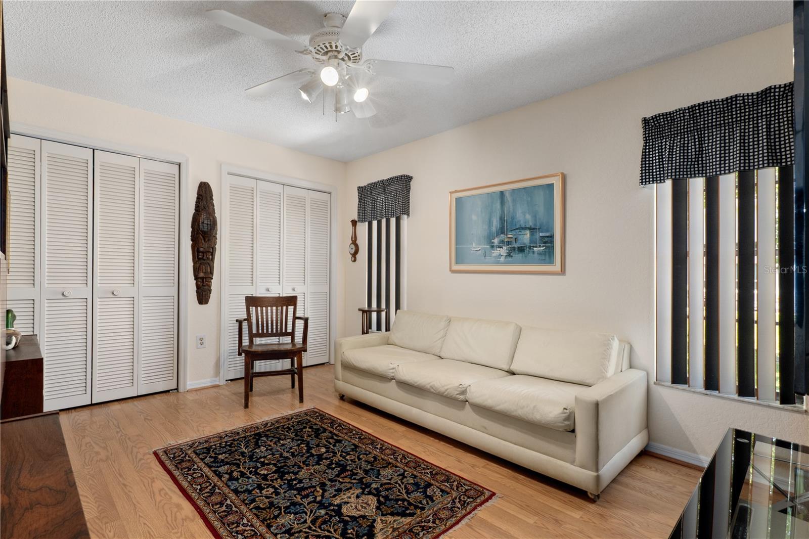 AUTUMN OAKS - Residential