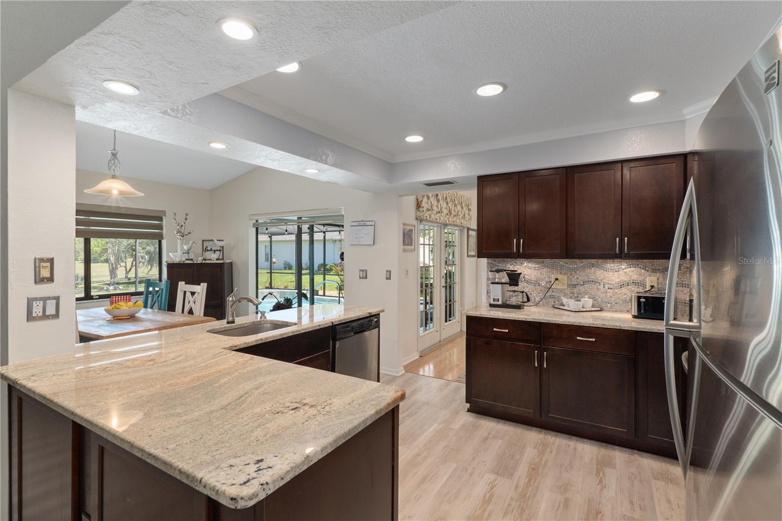 AUTUMN OAKS - Residential