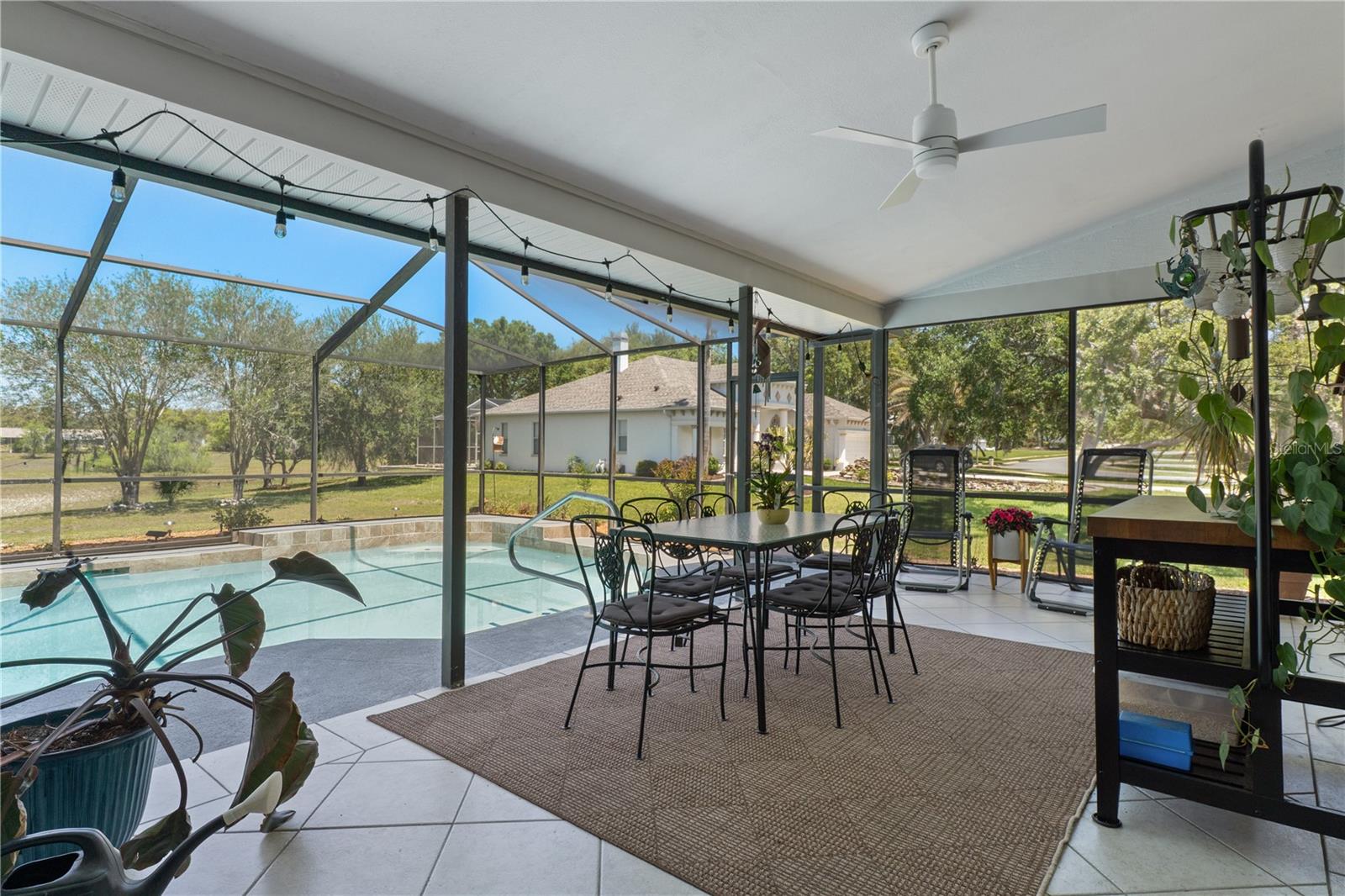 AUTUMN OAKS - Residential