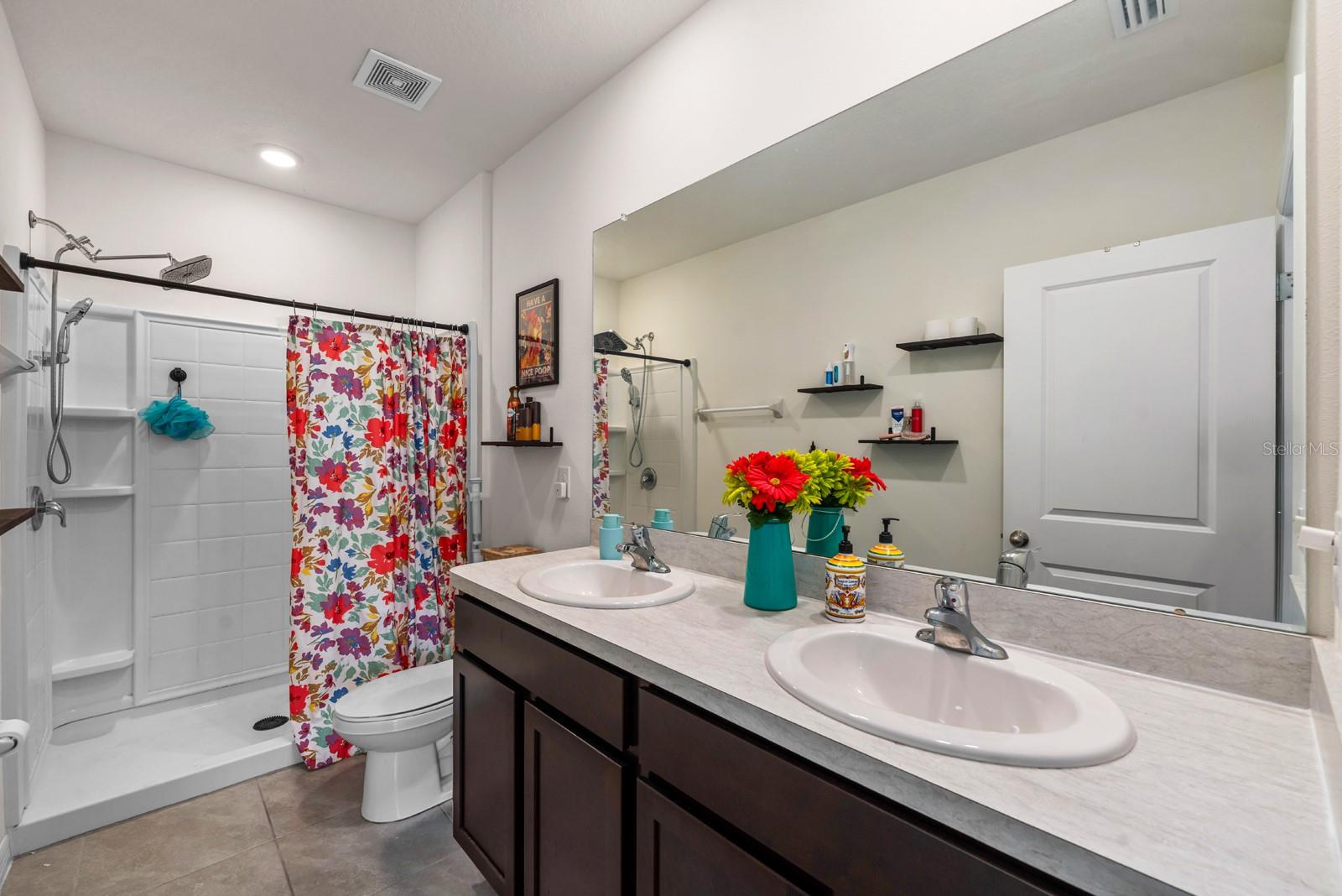 EASTHAVEN TWNHMS - Residential