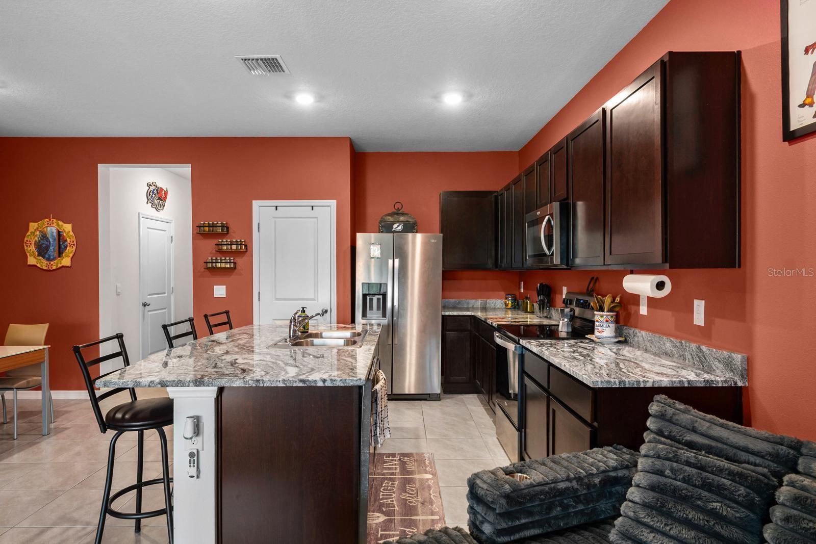 EASTHAVEN TWNHMS - Residential