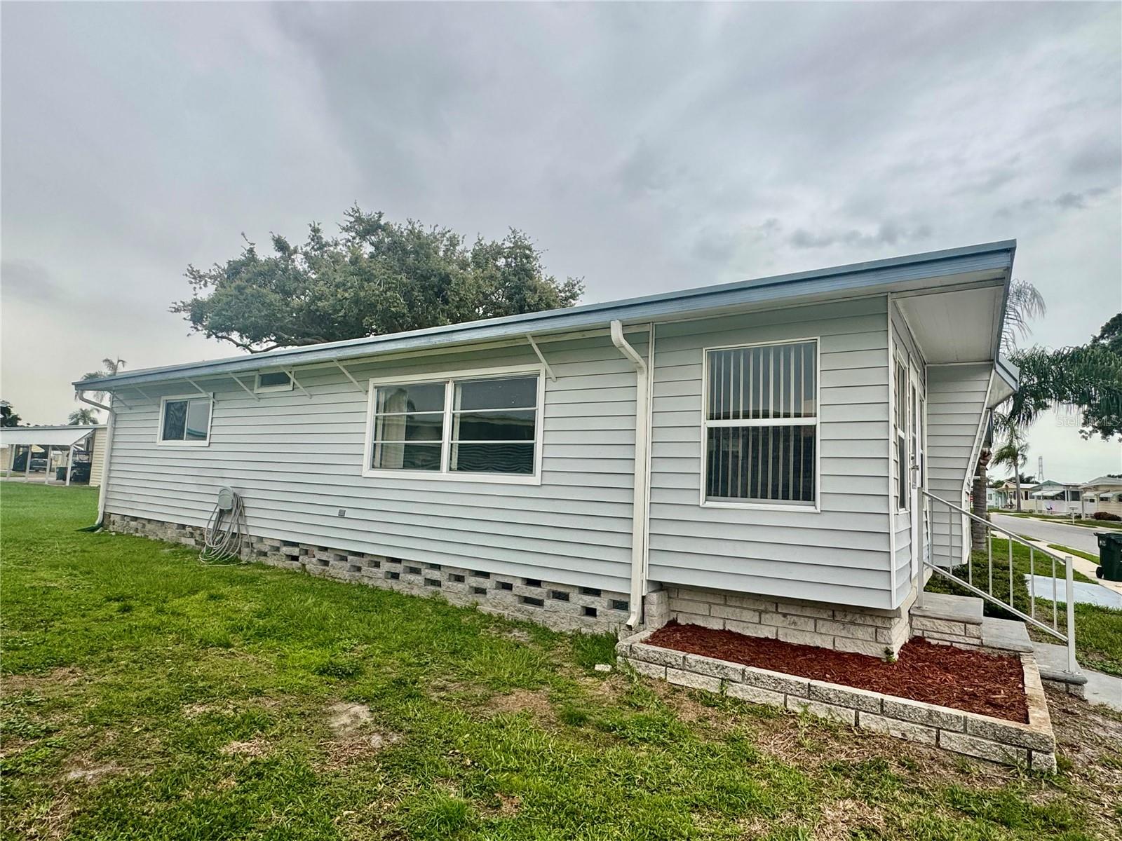 1100 BELCHER ROAD S 498