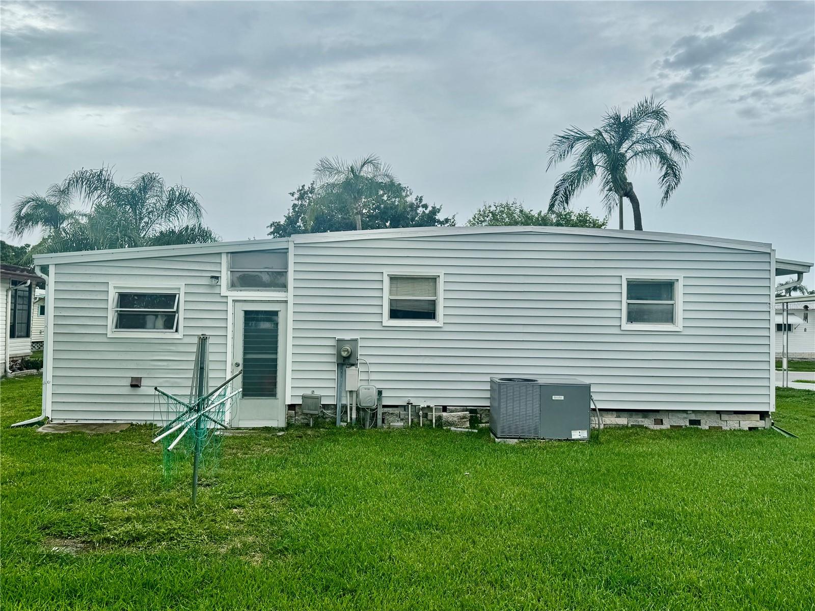 1100 BELCHER ROAD S 498
