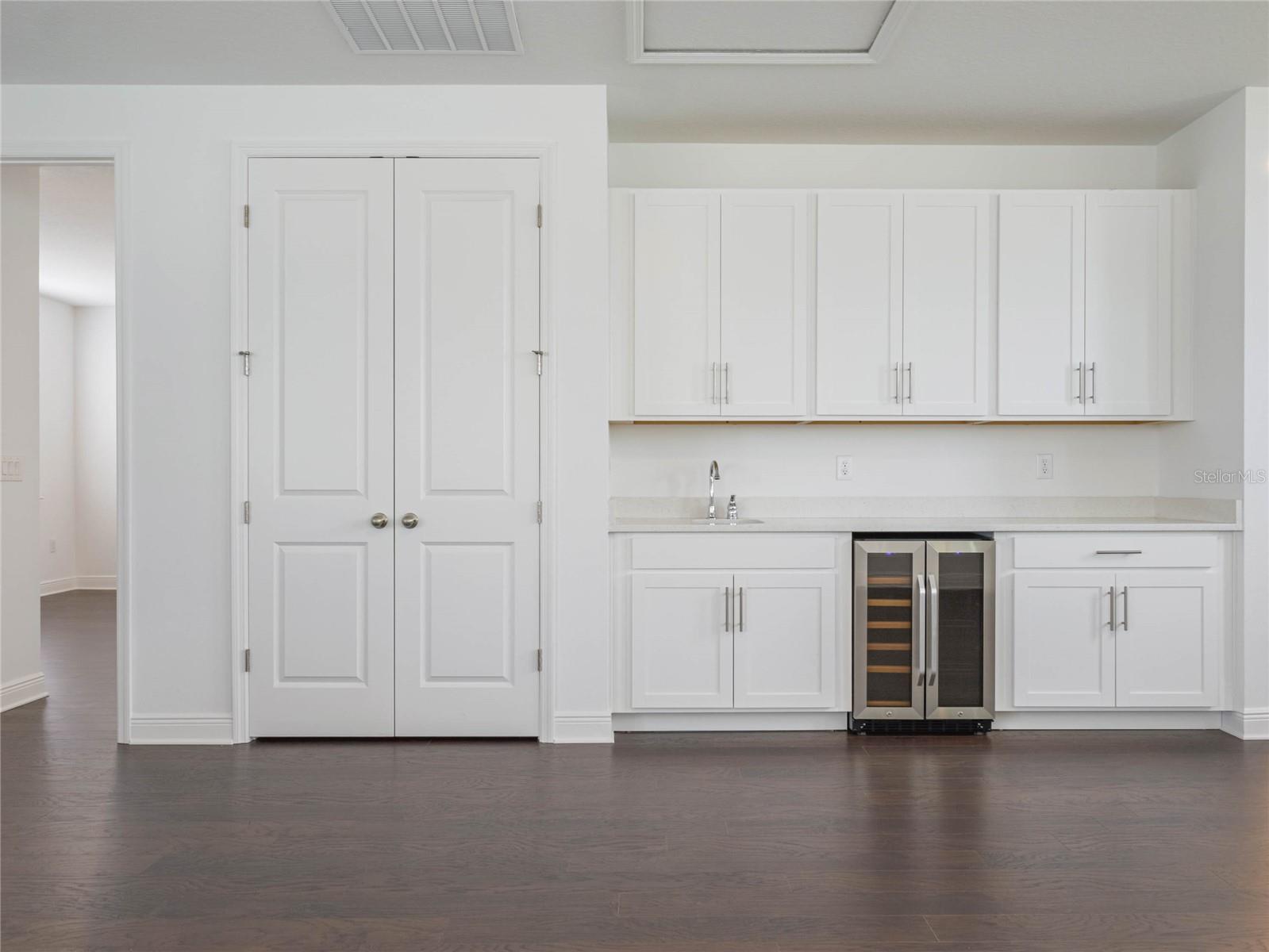 POITRAS EAST N-7 - Residential Lease