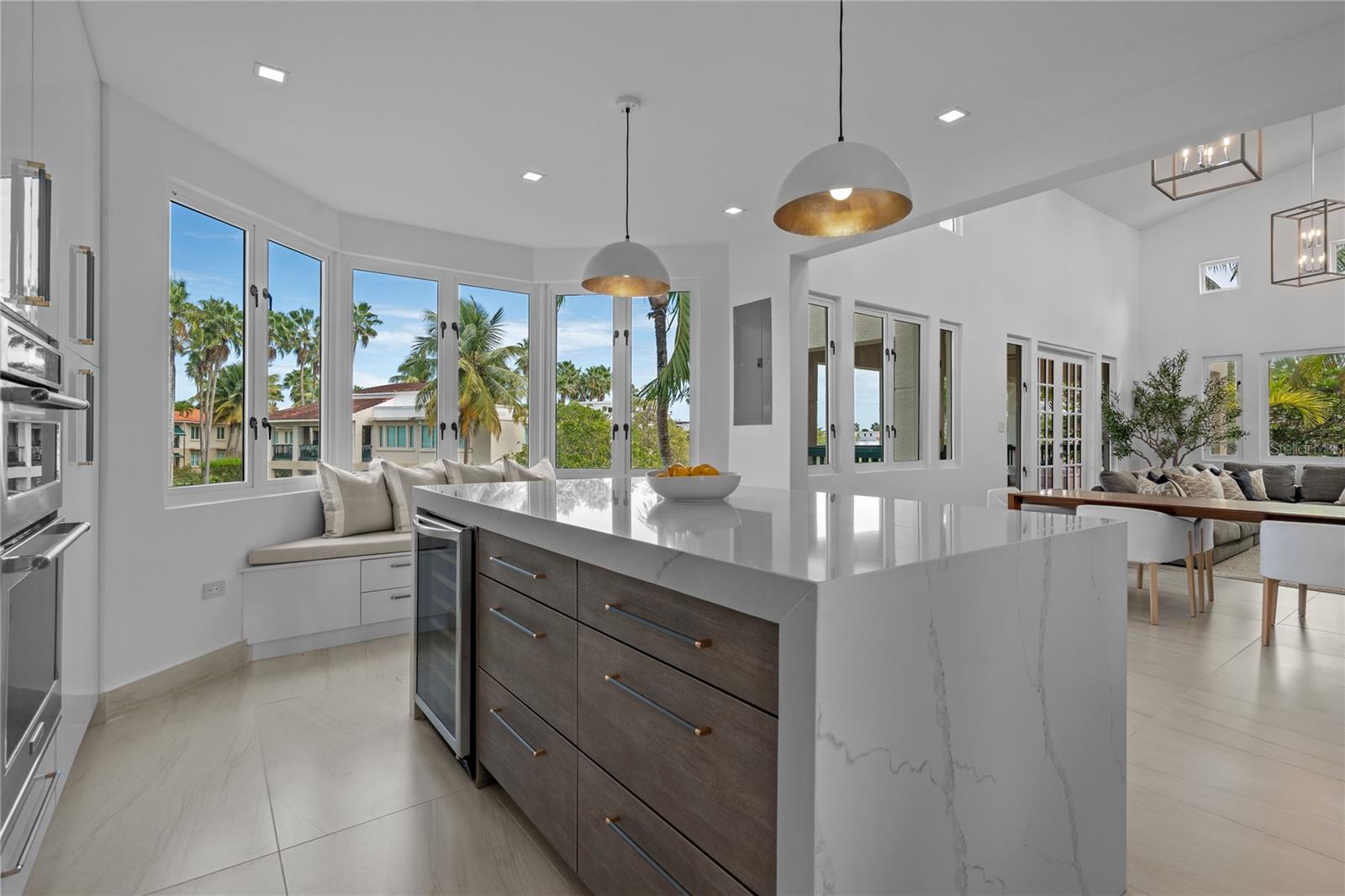 86 LAKESIDE VILLAS Y4