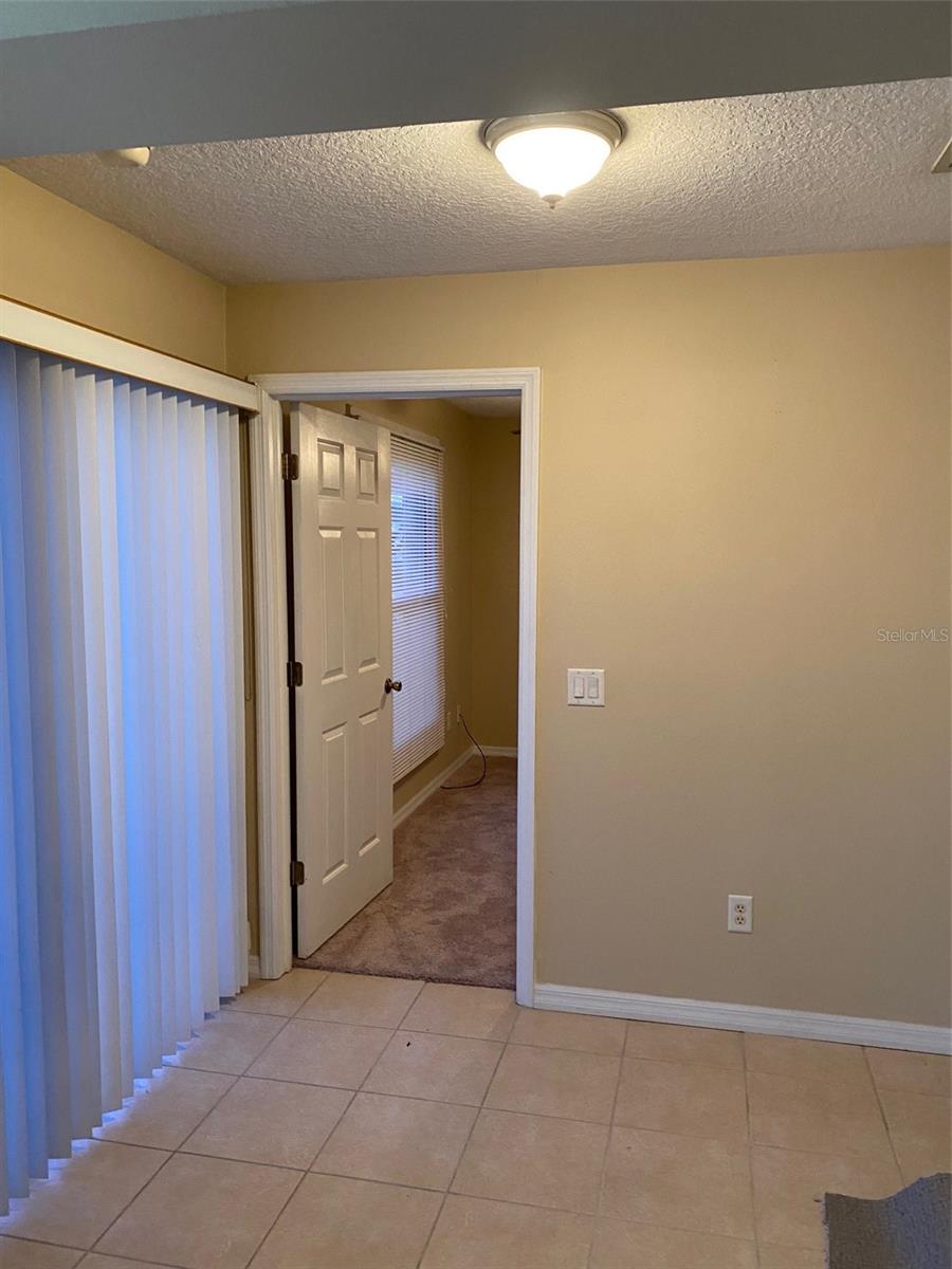 ROYAL OAK ESTATES FIFTH ADD - Residential Lease