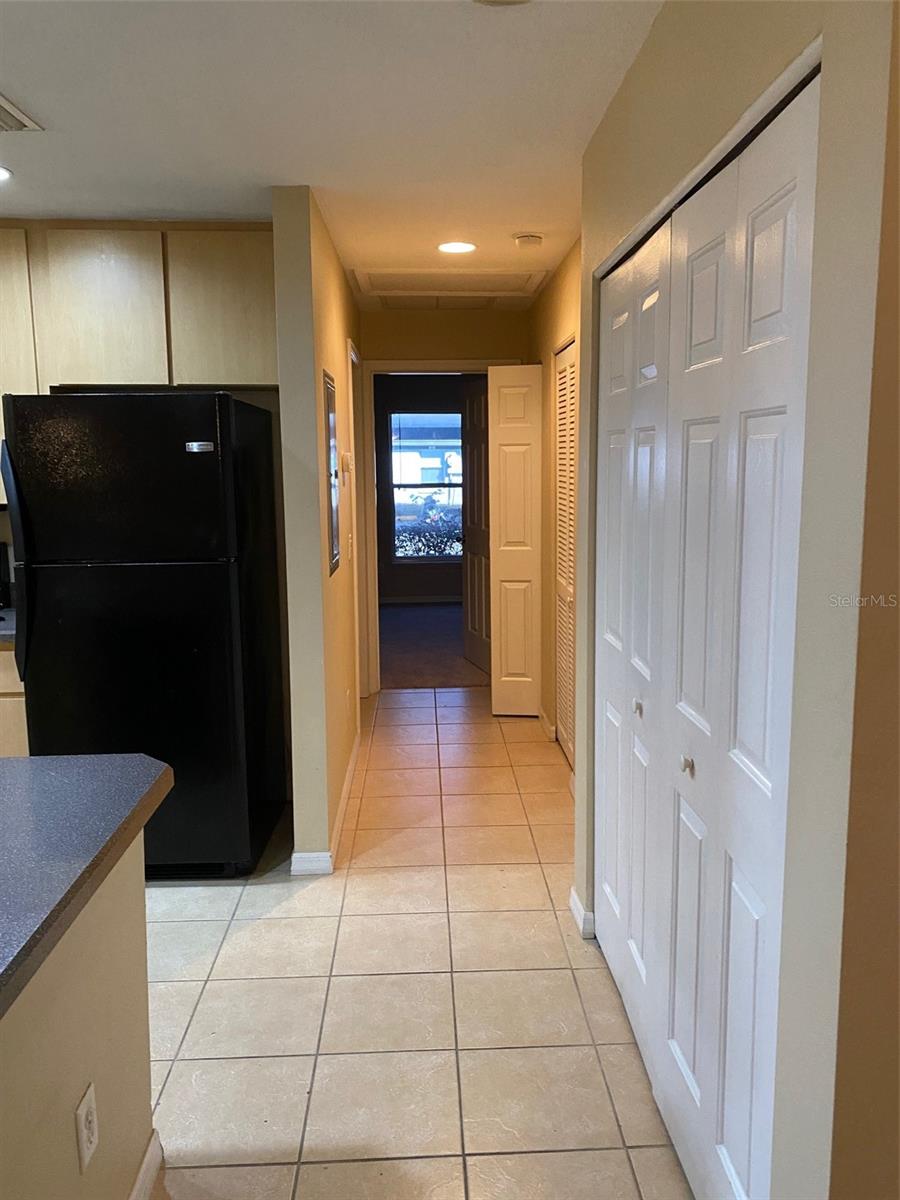 ROYAL OAK ESTATES FIFTH ADD - Residential Lease