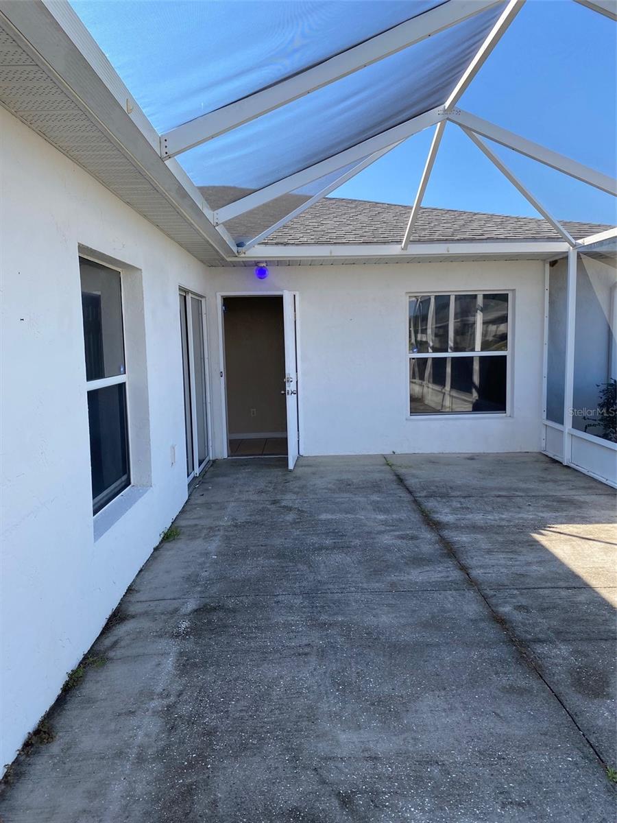 ROYAL OAK ESTATES FIFTH ADD - Residential Lease