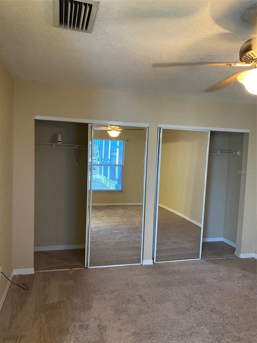 ROYAL OAK ESTATES FIFTH ADD - Residential Lease