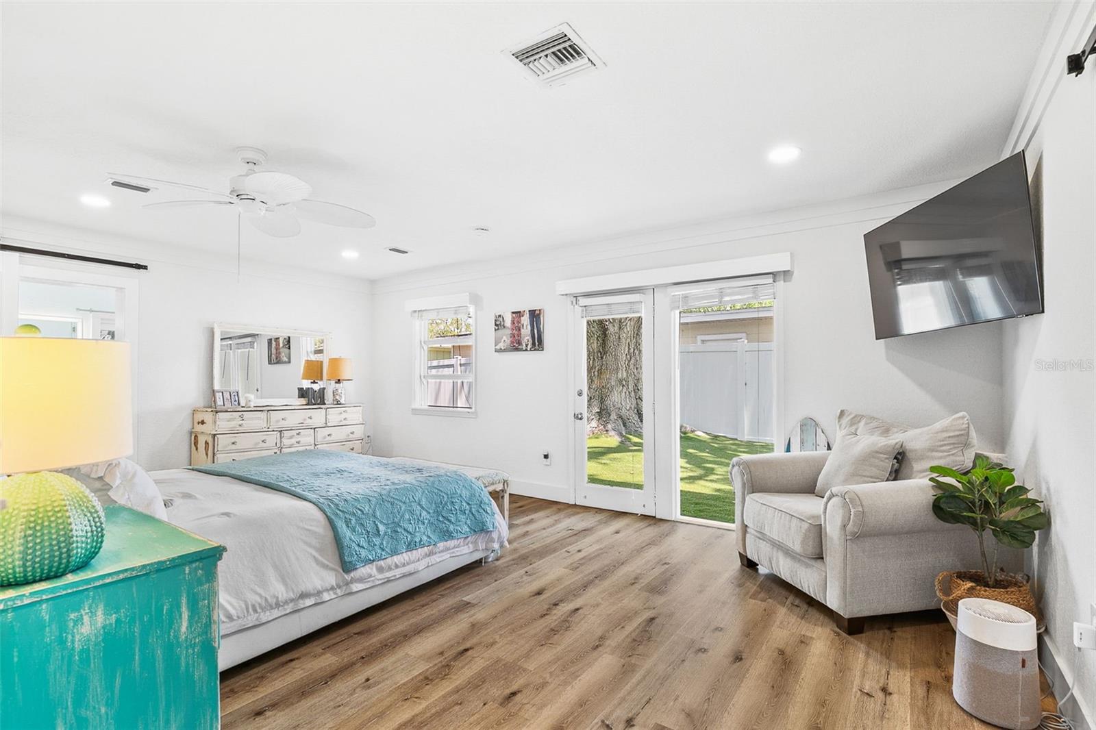 GREENWICH - Residential