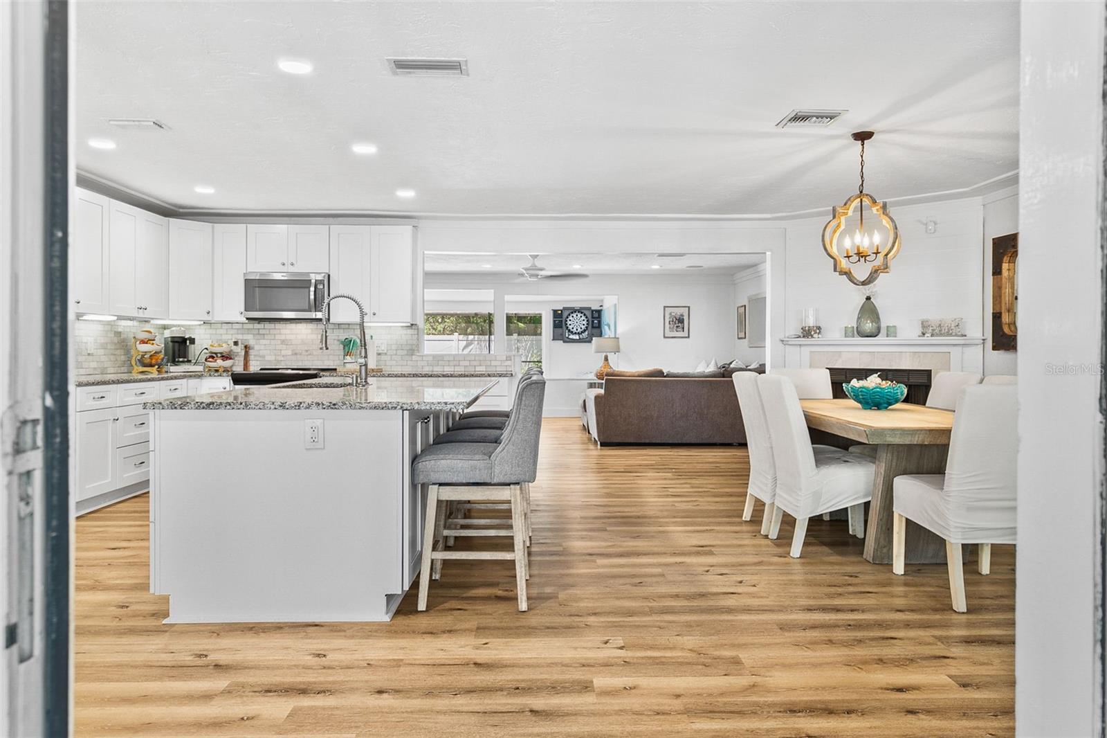 GREENWICH - Residential