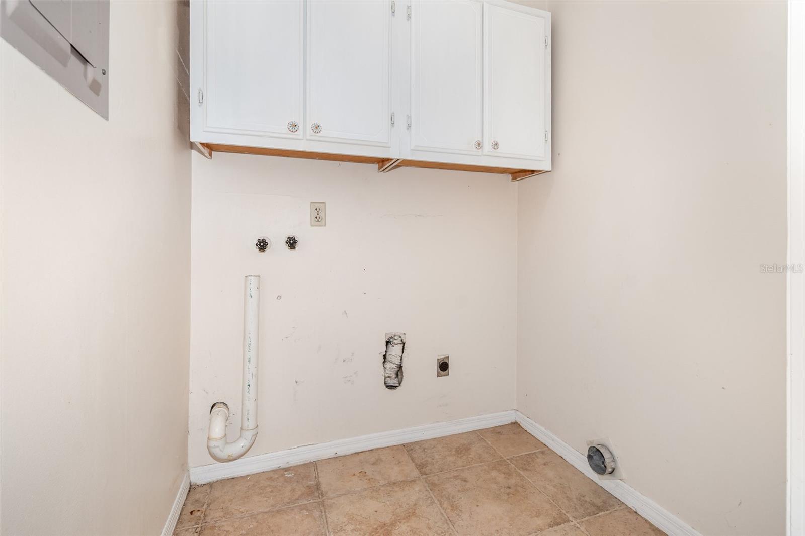 JENNIFER ESTATES - Residential