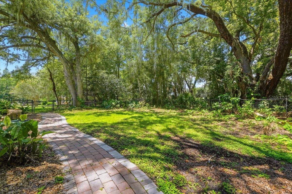 1645 CRUMP ROAD