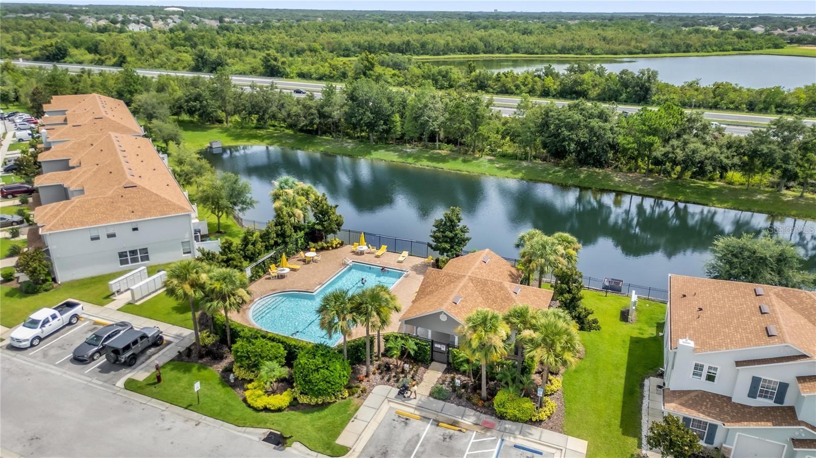 AMBER POINTE - Residential