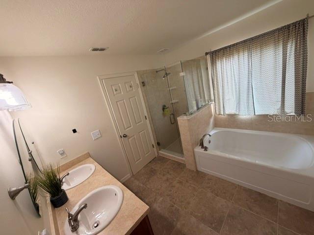 AMBER POINTE - Residential