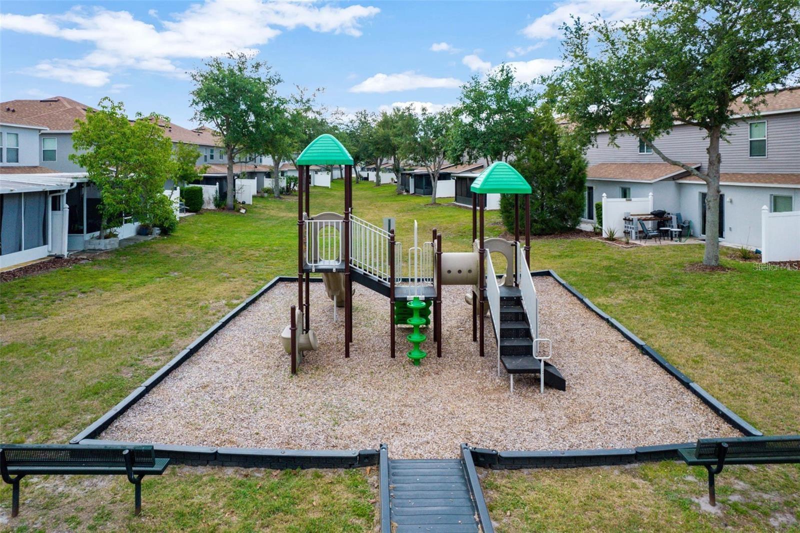 AMBER POINTE - Residential