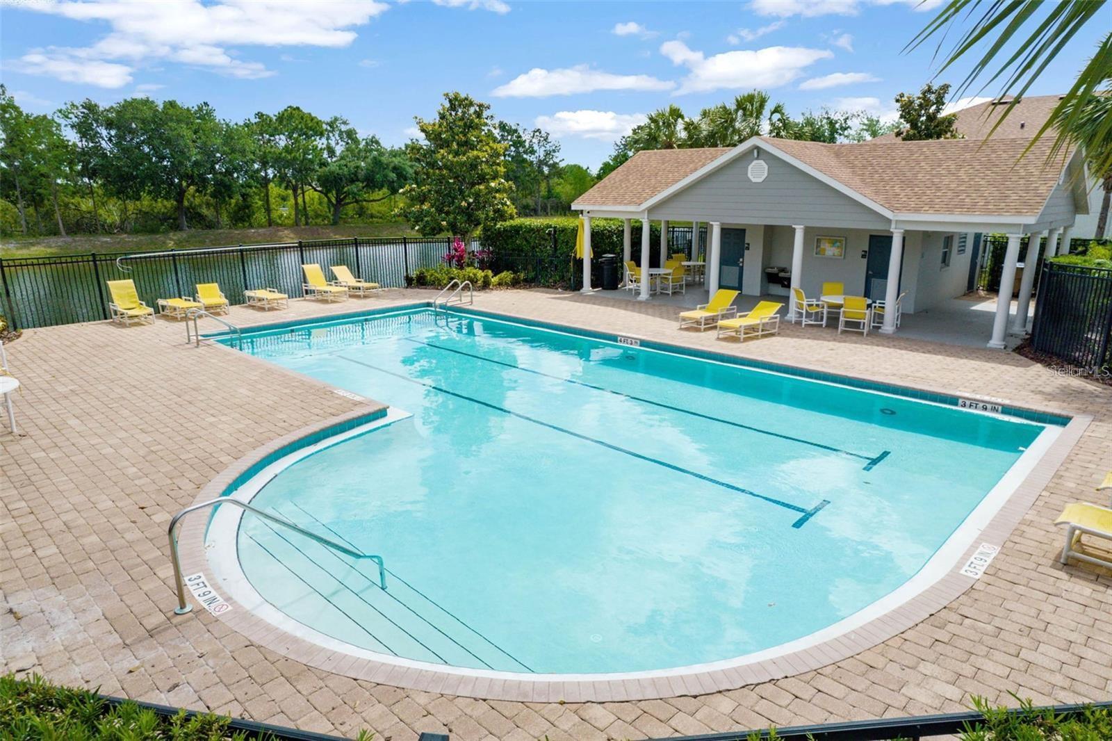 AMBER POINTE - Residential