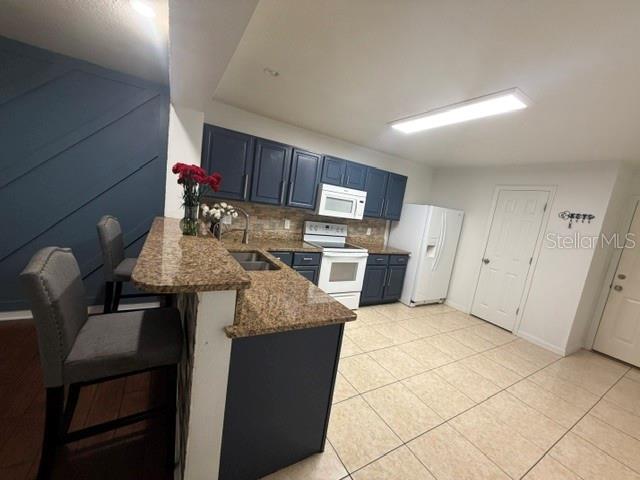AMBER POINTE - Residential