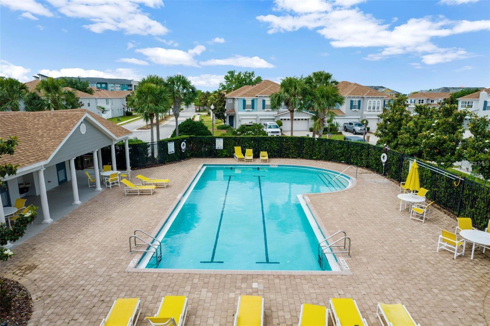 AMBER POINTE - Residential