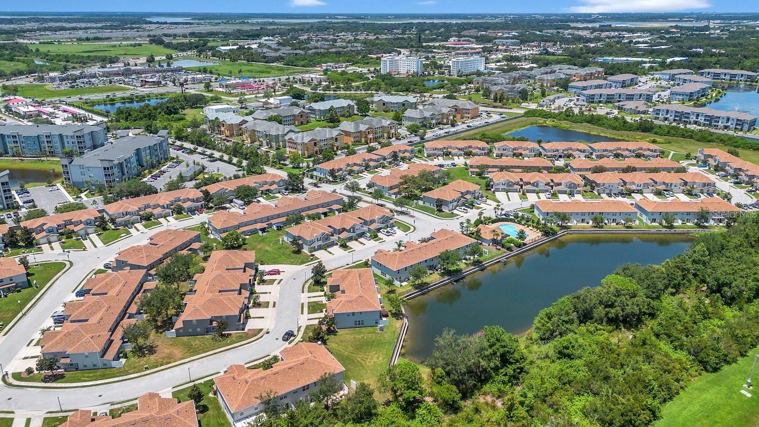 AMBER POINTE - Residential