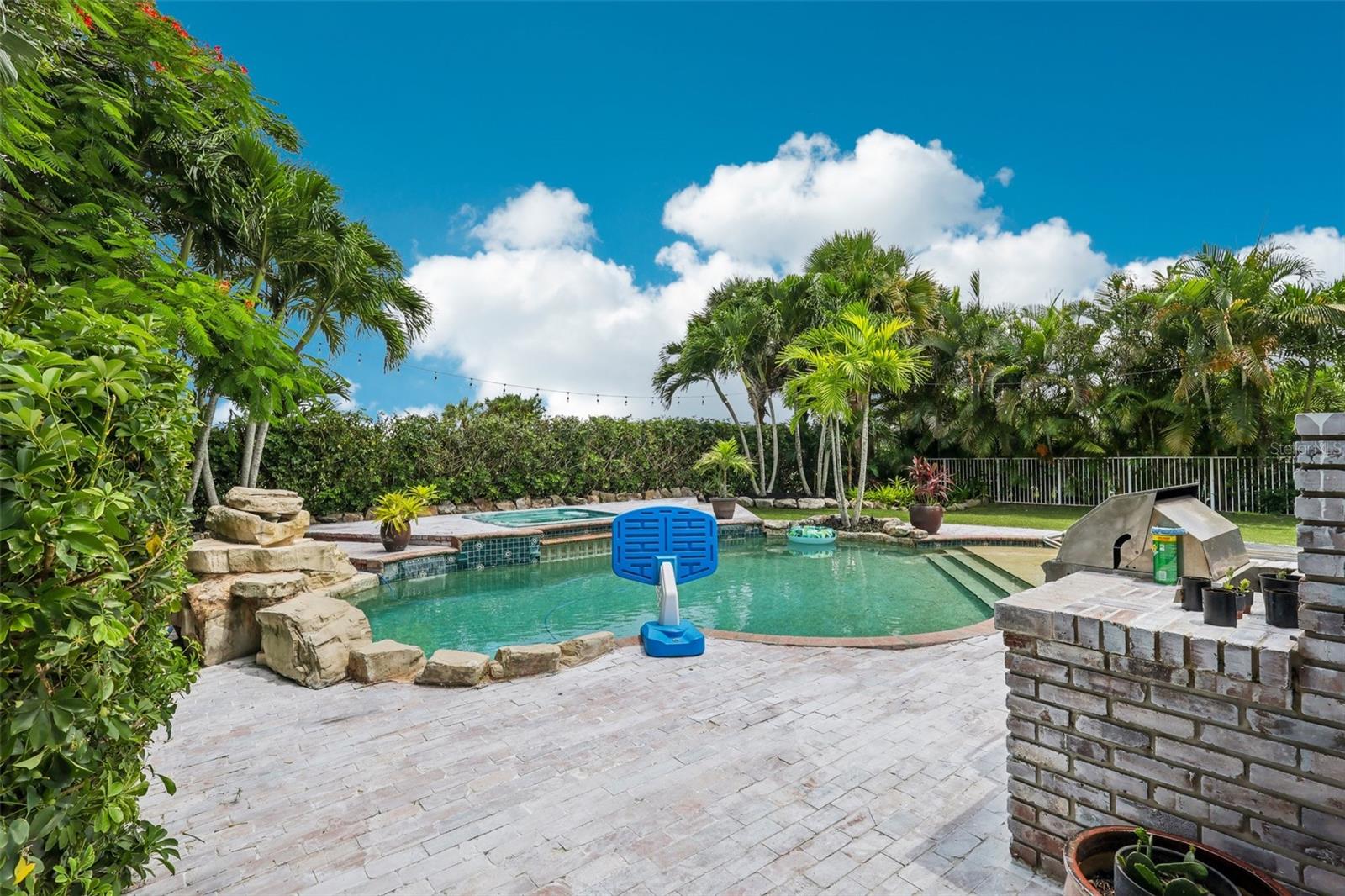 ISLAND AT ABACOA - Residential