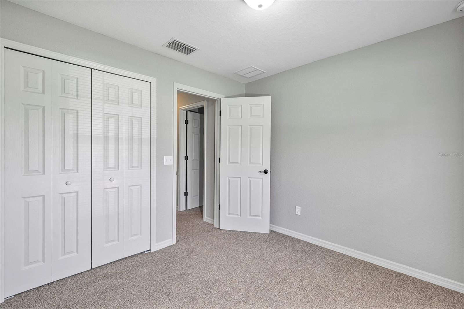 SEC 24 TWP 16 RGE 23 PLAT BOOK J PAGE 294 SILVER S - Residential Lease