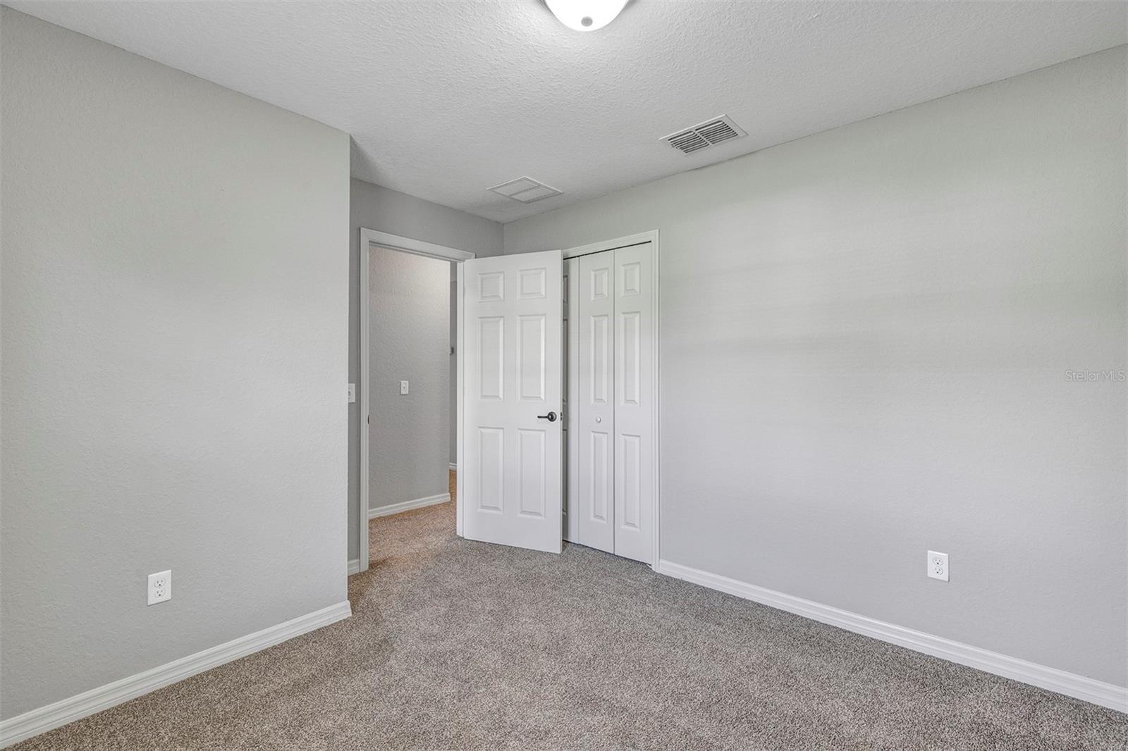 SEC 24 TWP 16 RGE 23 PLAT BOOK J PAGE 294 SILVER S - Residential Lease