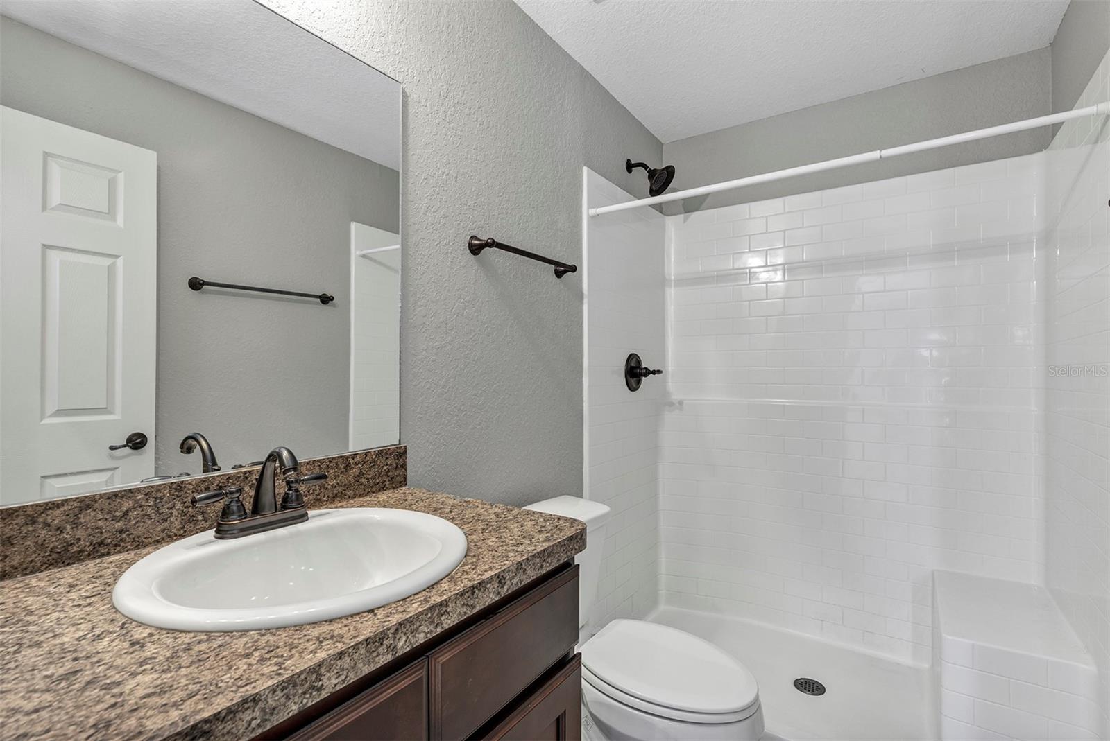 SEC 24 TWP 16 RGE 23 PLAT BOOK J PAGE 294 SILVER S - Residential Lease