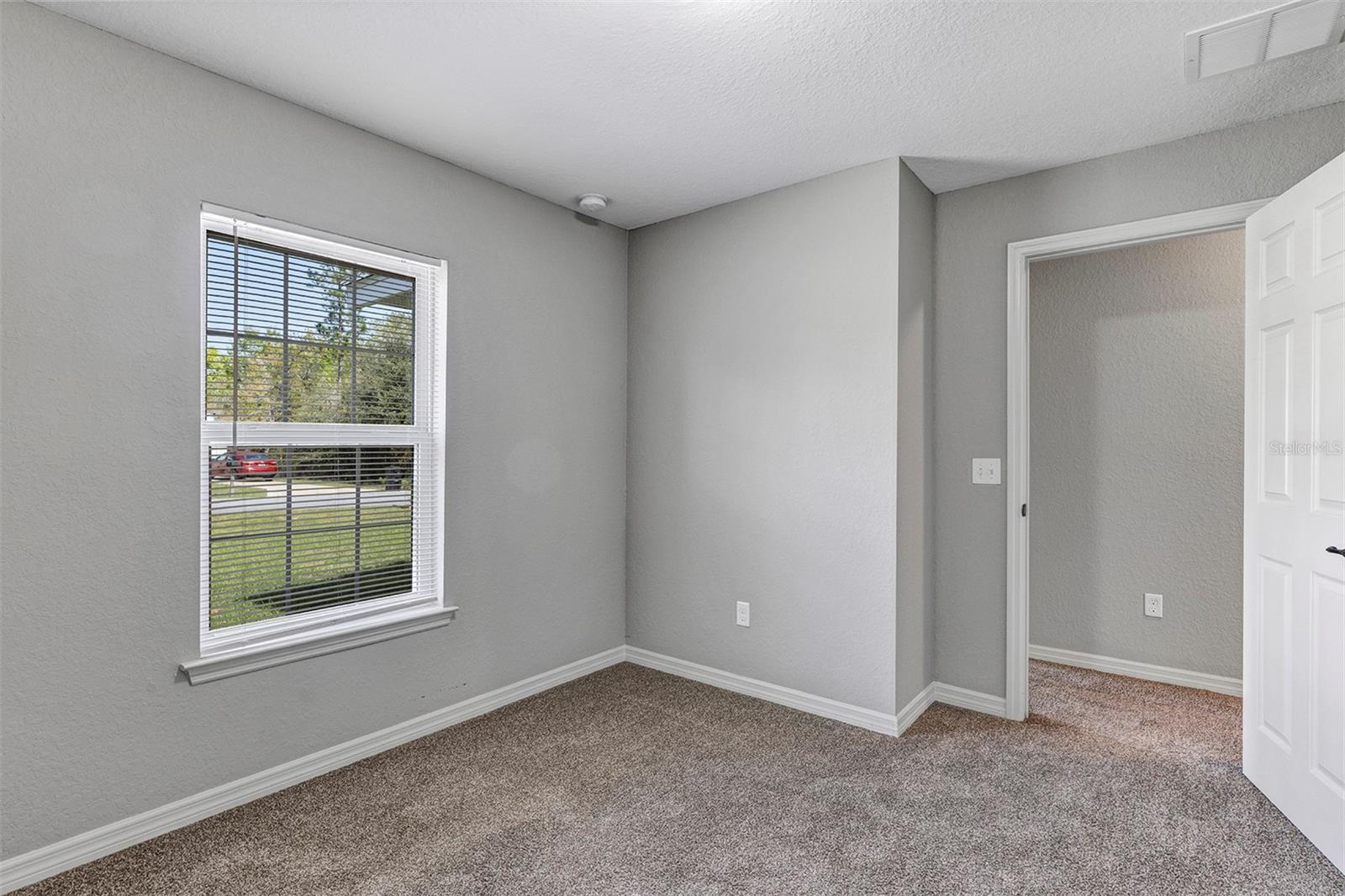 SEC 24 TWP 16 RGE 23 PLAT BOOK J PAGE 294 SILVER S - Residential Lease