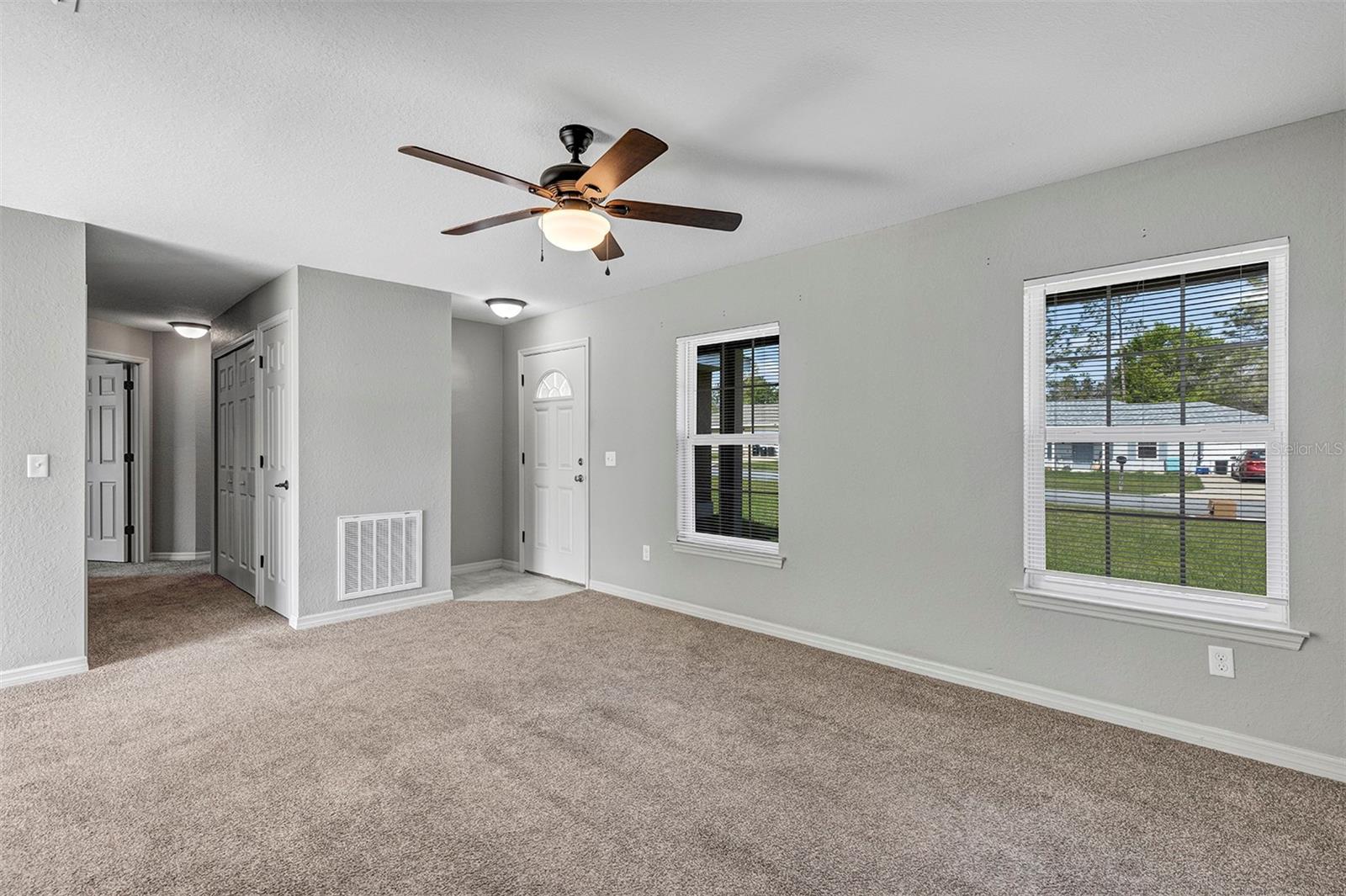 SEC 24 TWP 16 RGE 23 PLAT BOOK J PAGE 294 SILVER S - Residential Lease