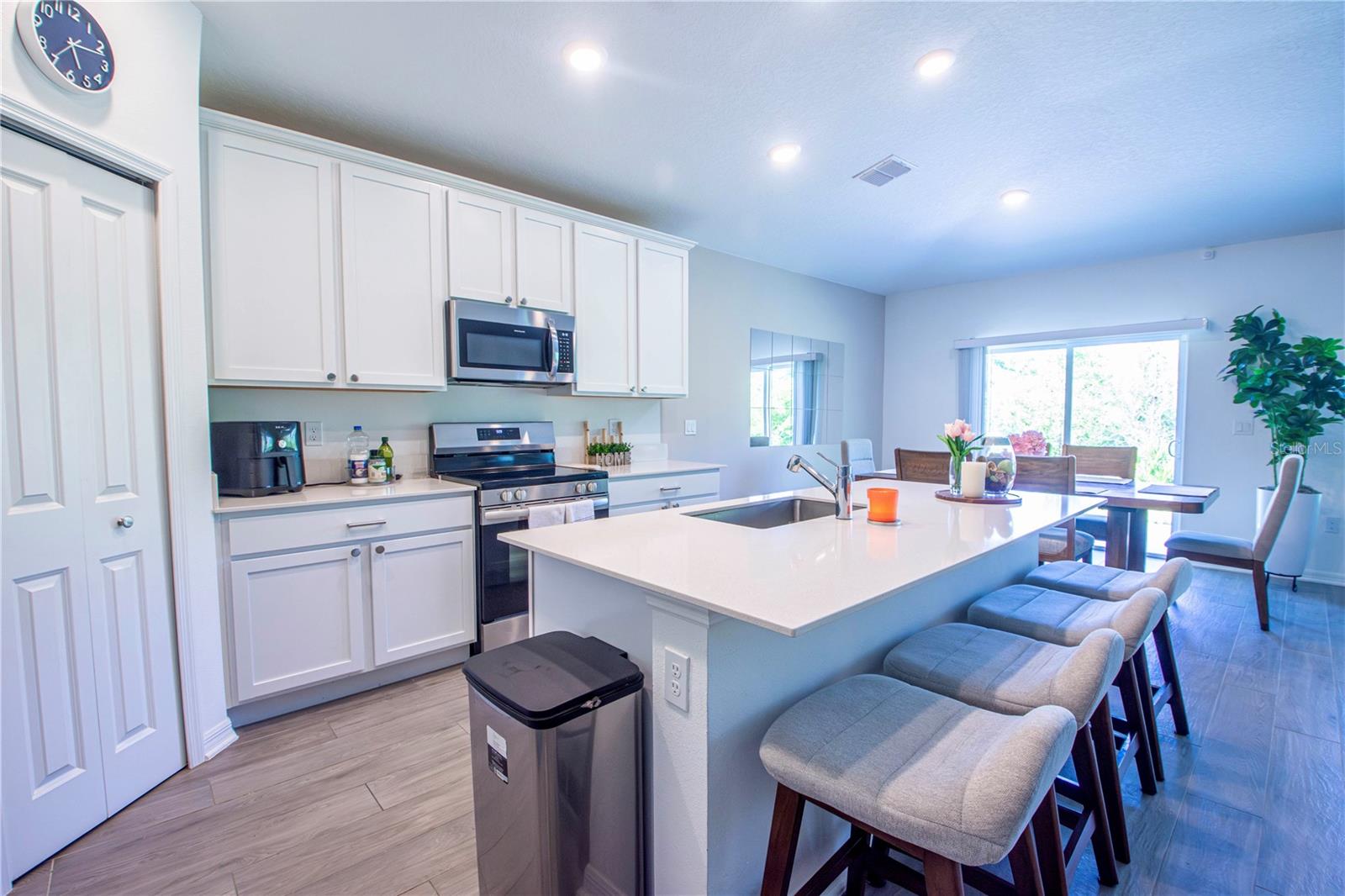 3963 WILLOWBROOK DRIVE