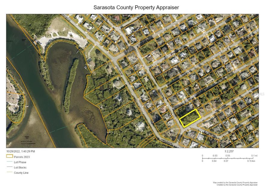 Awesome opportunity to buy double building lot (200x100) in South Venice that is walking distance to the beach ferry and boat ramp. You can build 2 separate homes or have extra land to accommodate your own needs. South Venice is building out fast and very few larger properties are left. Don't let this chance pass you buy. Great location with convenient access to local shops and amenities. Just 0.3 miles from the South Venice Boat Ramp and Beach Ferry. Under 4 miles to Manasota Beach. 2.2 miles to Walmart, 6 miles to downtown Venice, 6.5 miles to I 75 Jacaranda exit.