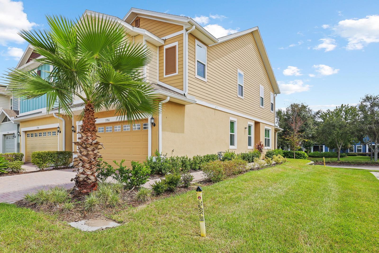 FISHHAWK RANCH WEST TWNHMS - Residential