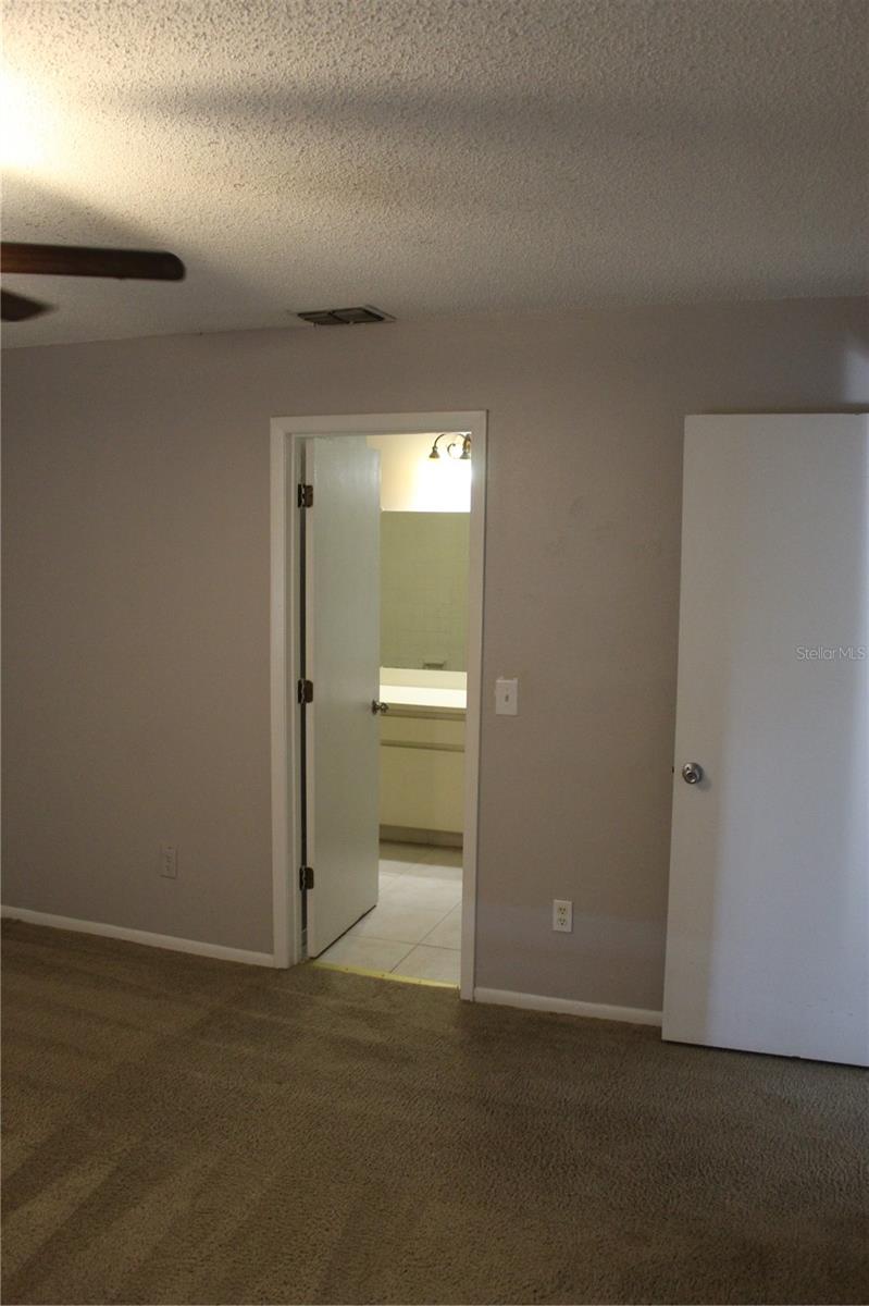 LAURELON VILLAGE OF MEADOWOOD - Residential Lease