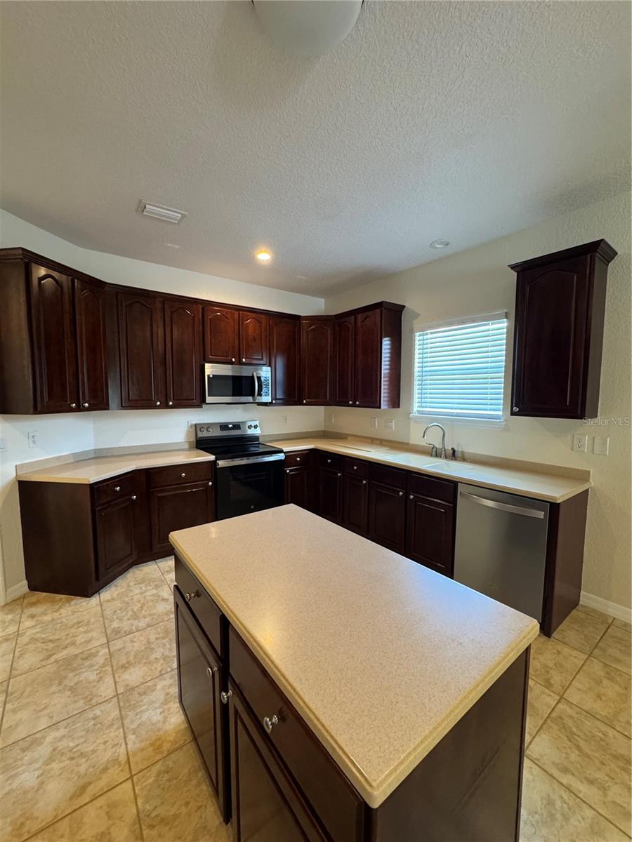 PALISADES PH 02E LT 208 - Residential Lease