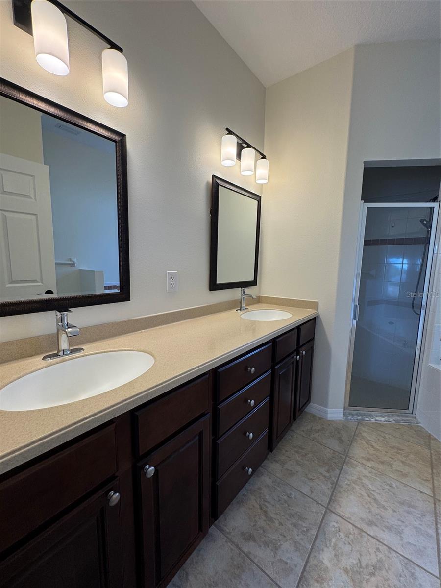 PALISADES PH 02E LT 208 - Residential Lease