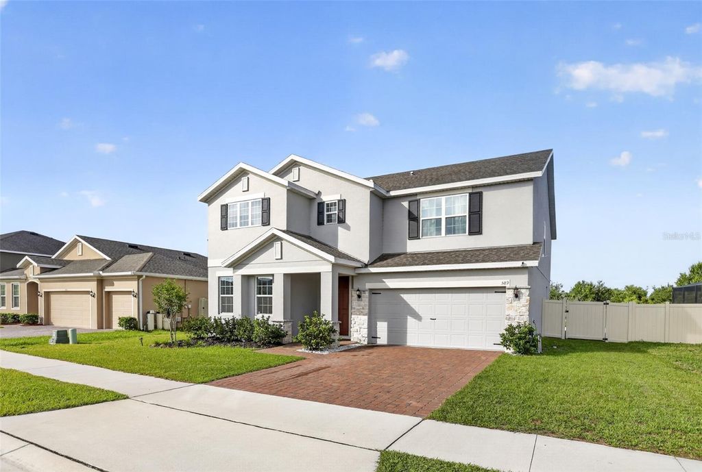 Photo of 589 Jupiter Beach Road, Groveland, FL 34736 (MLS # O6412117)