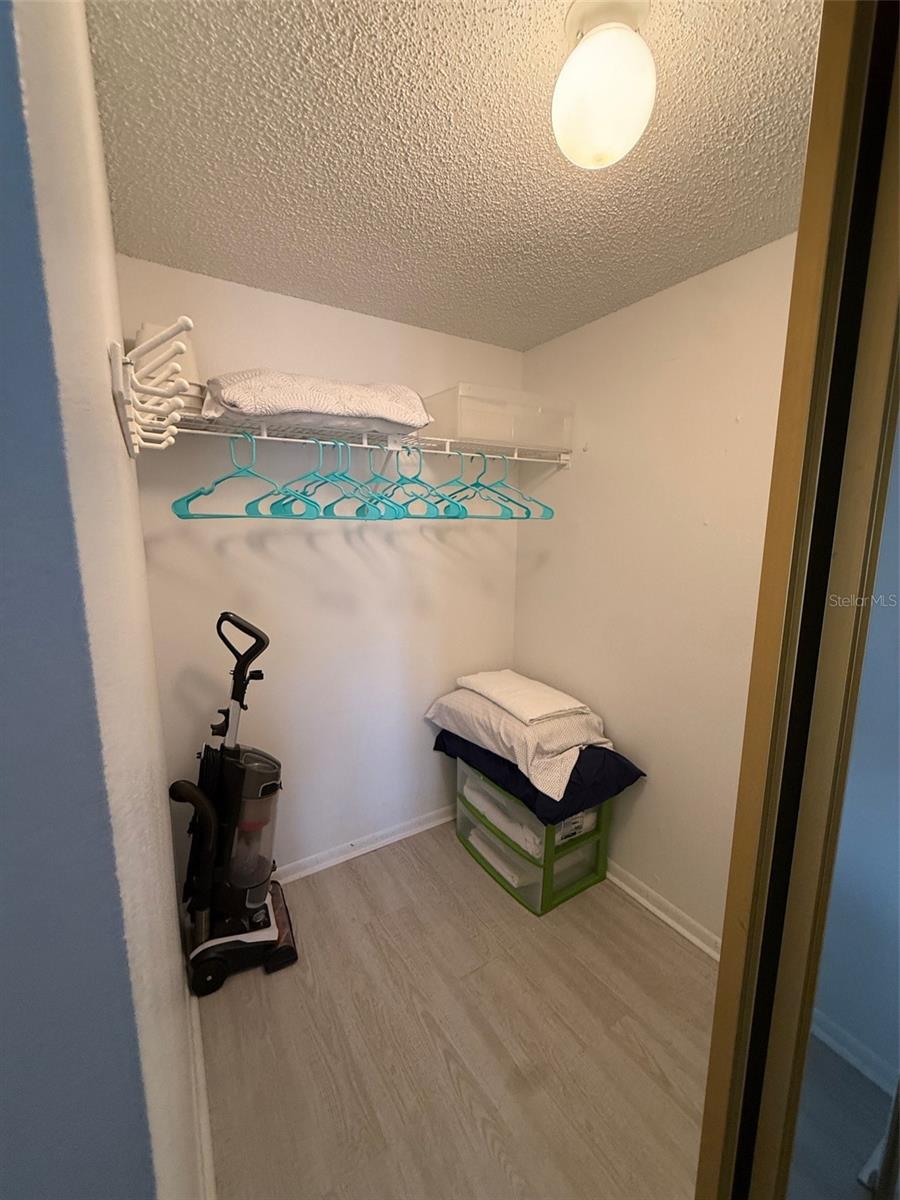 RAINTREE VILLAGE CONDO - Residential Lease