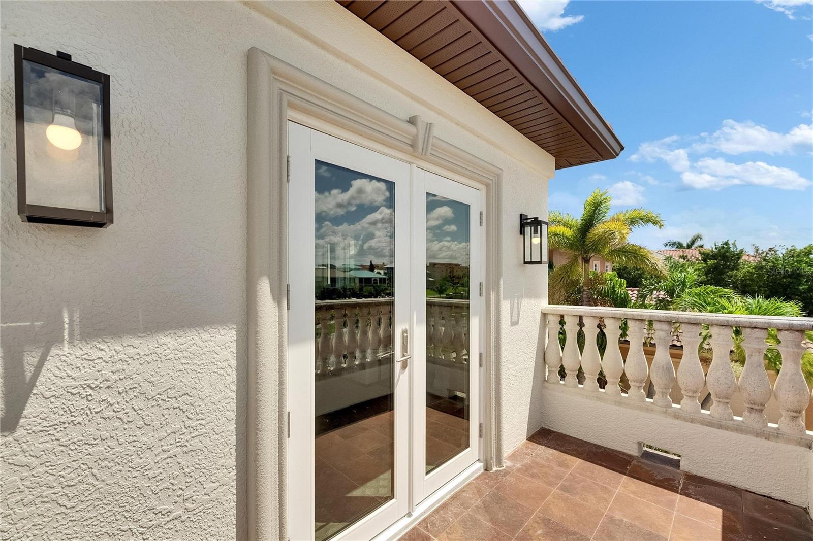 BAY VISTA - Residential