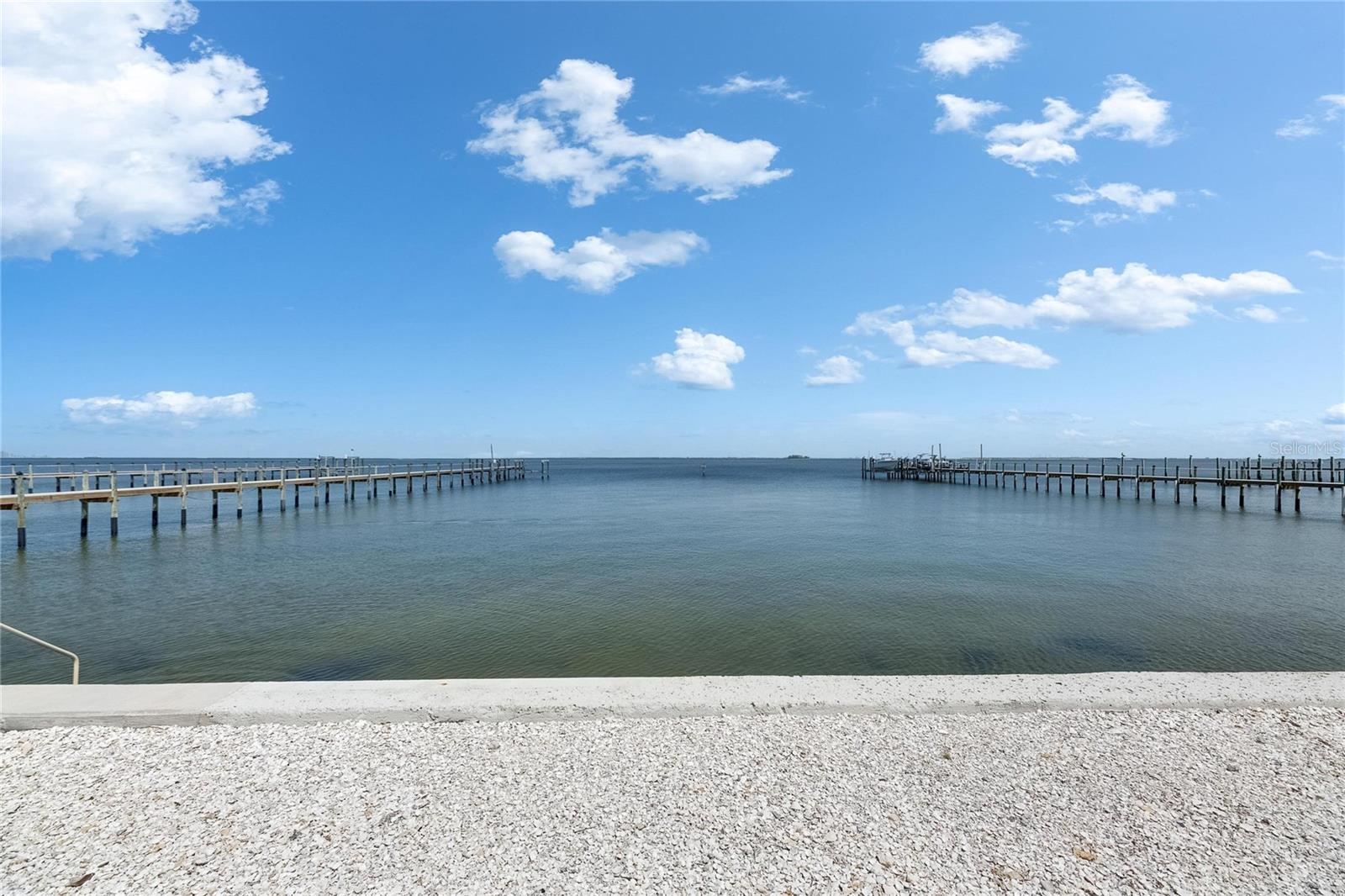 BAY VISTA - Residential