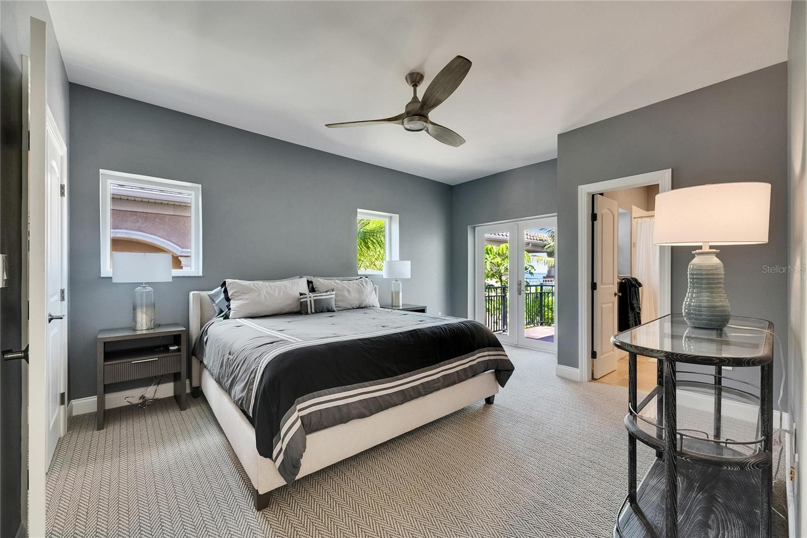 BAY VISTA - Residential