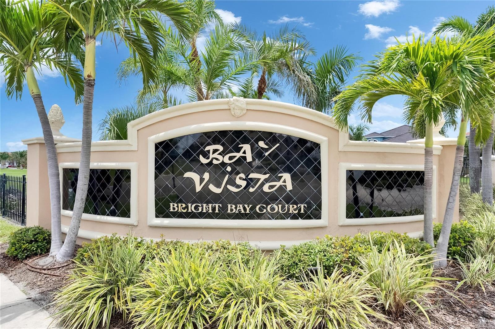 BAY VISTA - Residential