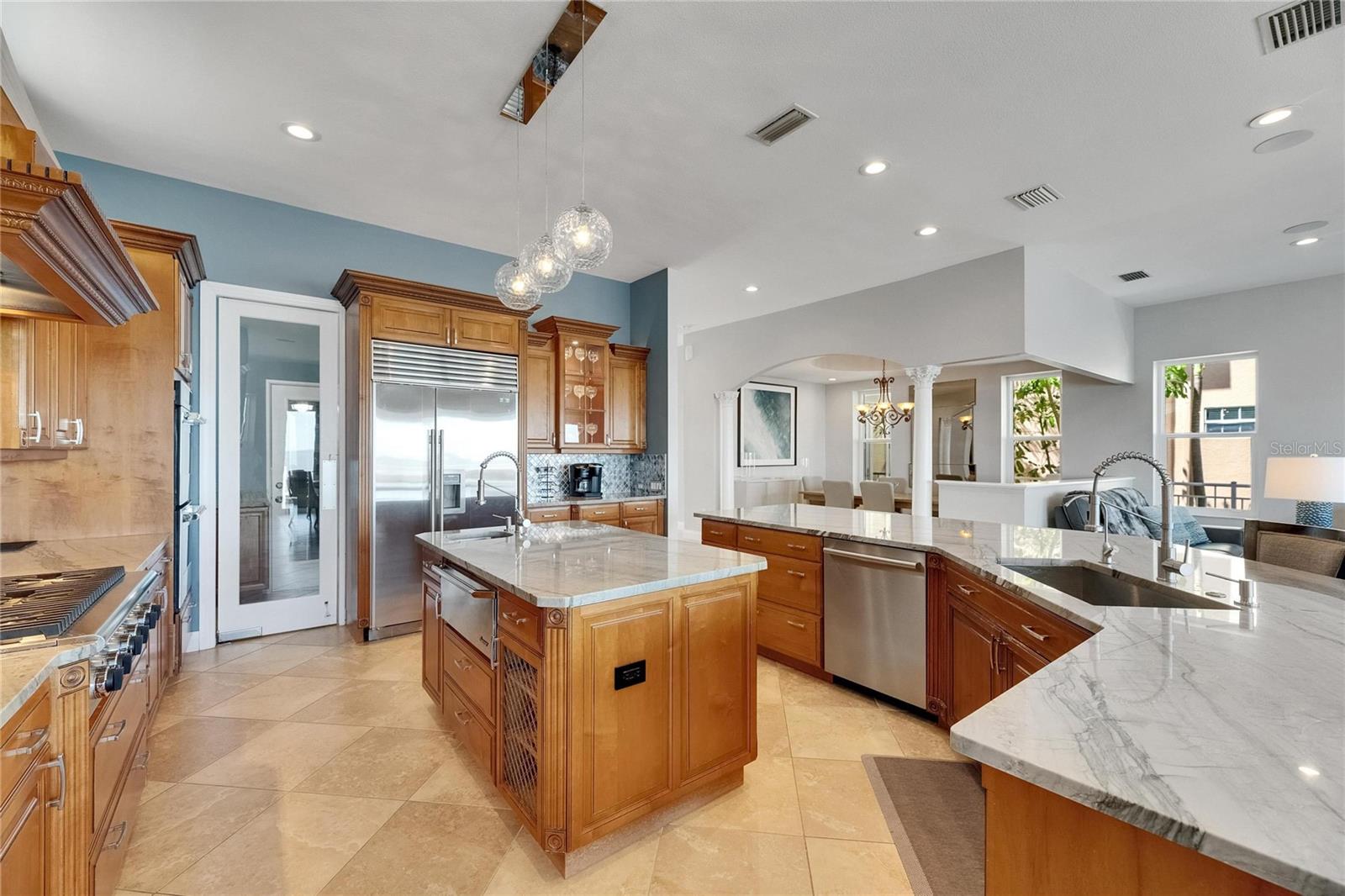 BAY VISTA - Residential