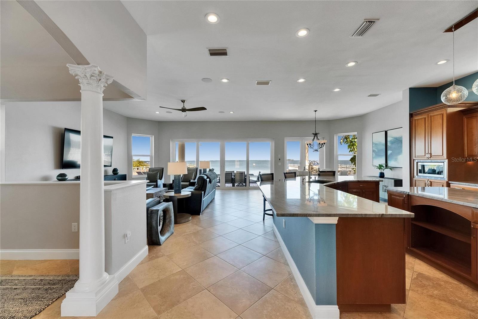 BAY VISTA - Residential