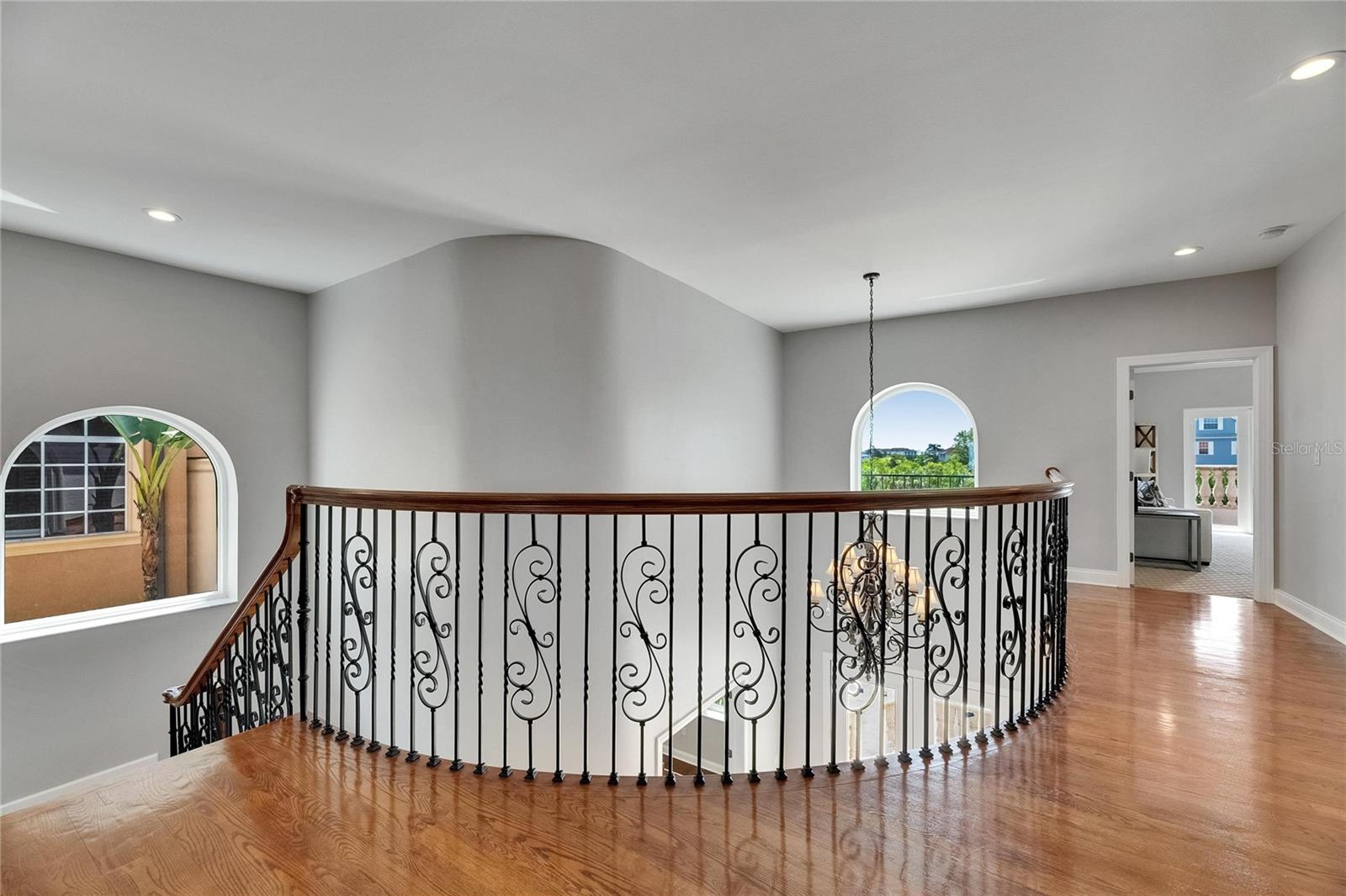 BAY VISTA - Residential