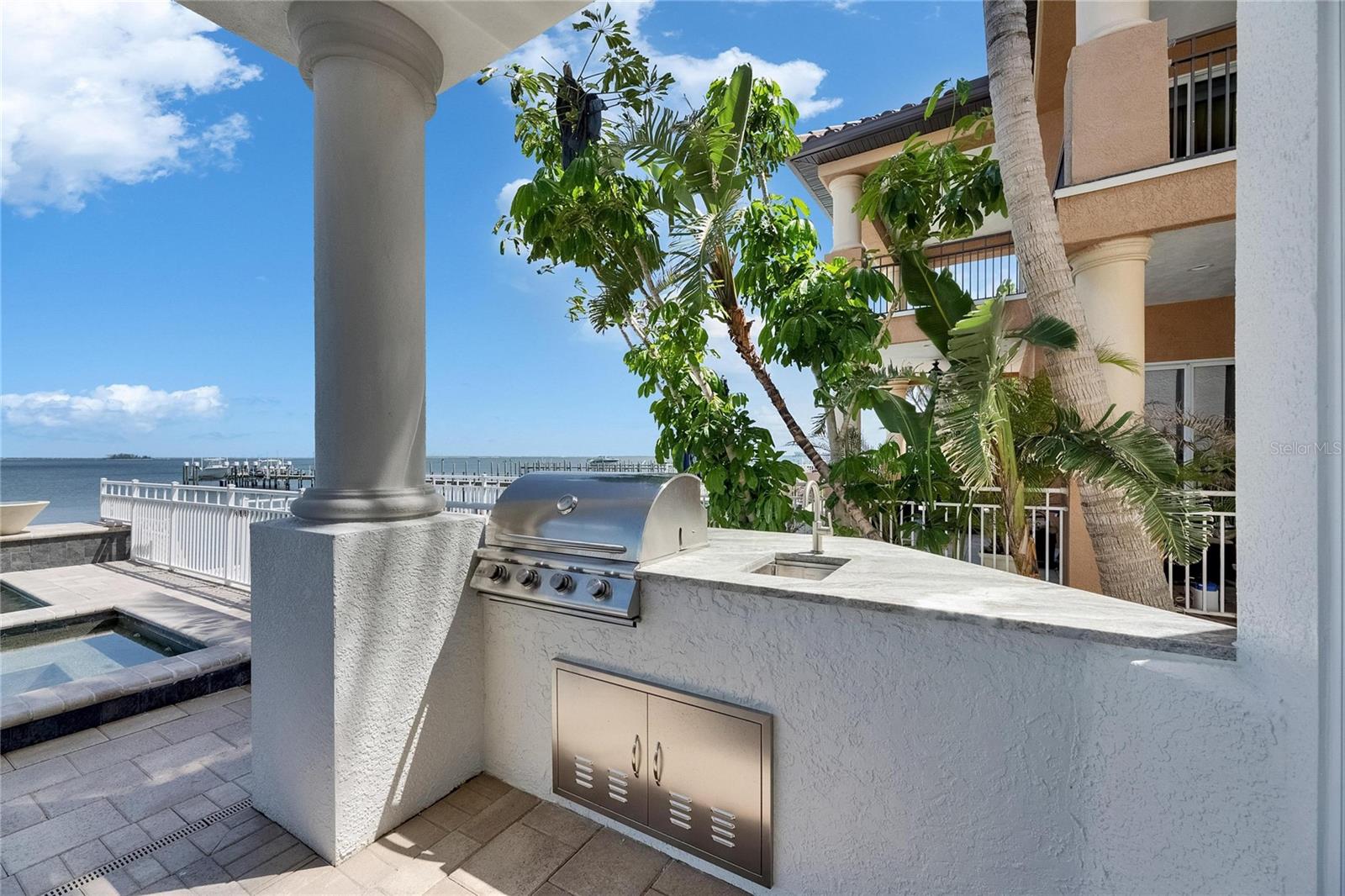 BAY VISTA - Residential