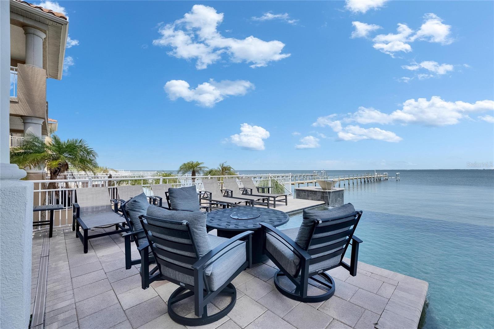 BAY VISTA - Residential