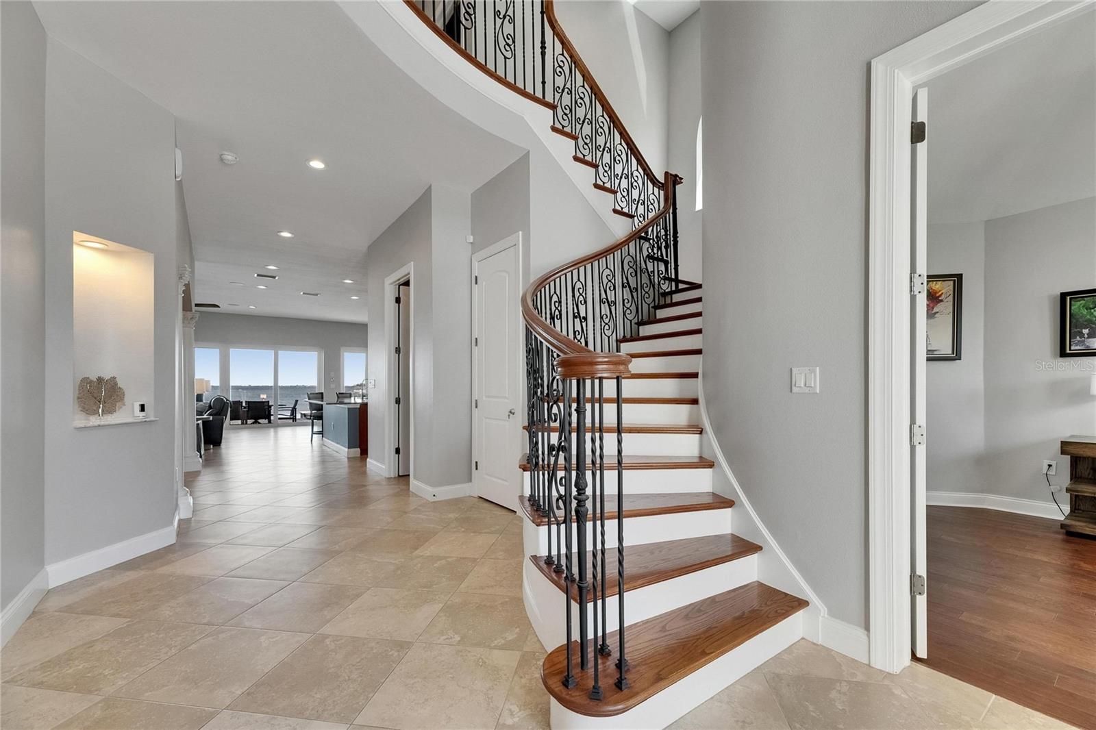 BAY VISTA - Residential